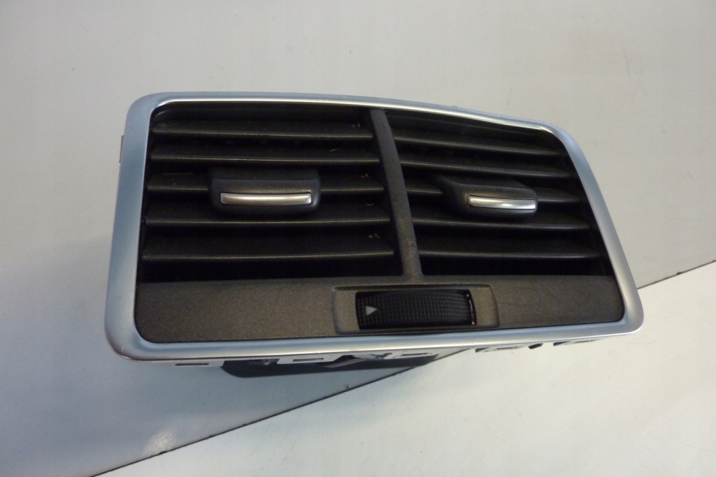 фото №1, Решітка обдув задня задня audi a6 c6 4f0819203b