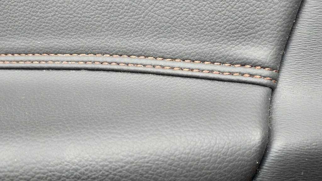 фото №8, Volvo xc60 обивка дверь правая rh с лампа led