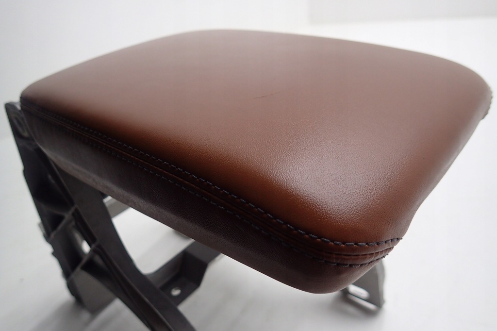 фото №5, ^^ audi a4 b9 подлокотник кожа 8w0864283a