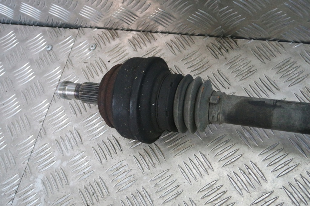 фото №2, Права привідний вал задня mercedes w222 w217 amg