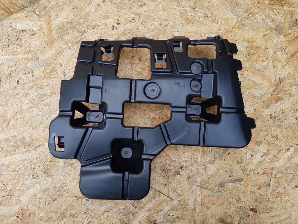 фото №1, Renault megane iv напрямна бампера лівий задня