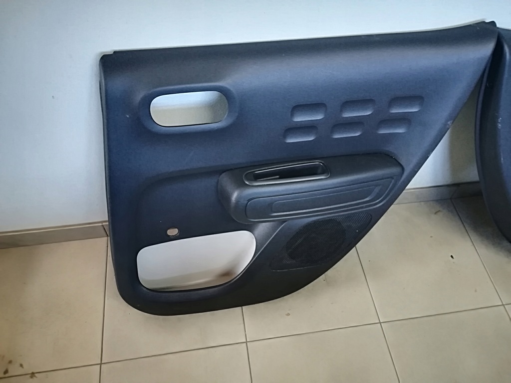 фото №2, Citroen c3 iii обшивки задні оббивка двері kpl