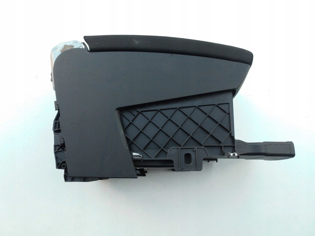 фото №8, Подлокотник vw passat b7 2012r. материал чёрный