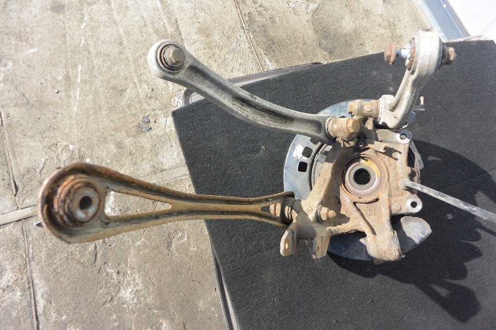 фото №10, Поворотный кулак ступица рычаг задняя audi q7 touareg kpl