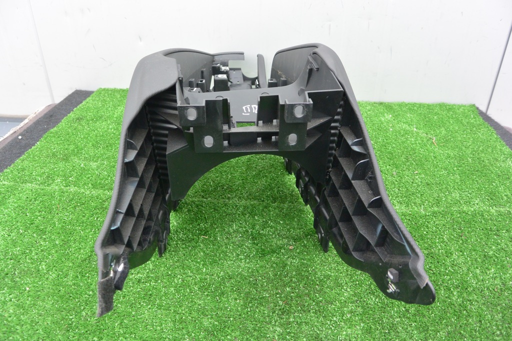 фото №10, Туннель средний перед чёрный audi tt 8j uk