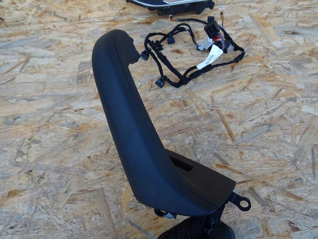 фото №4, Audi q3 8u lift ручка ручка жгут дверь правая задняя задняя led 8u0971693j