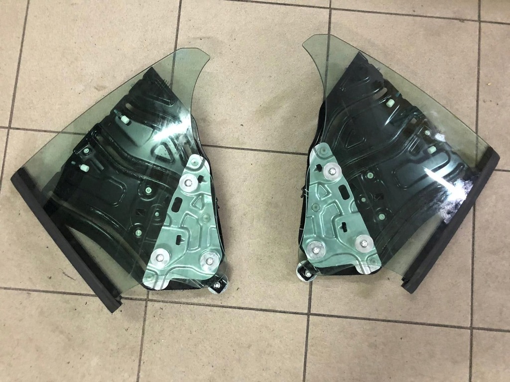 фото №1, Ferrari california f149 стекло задняя механизм r