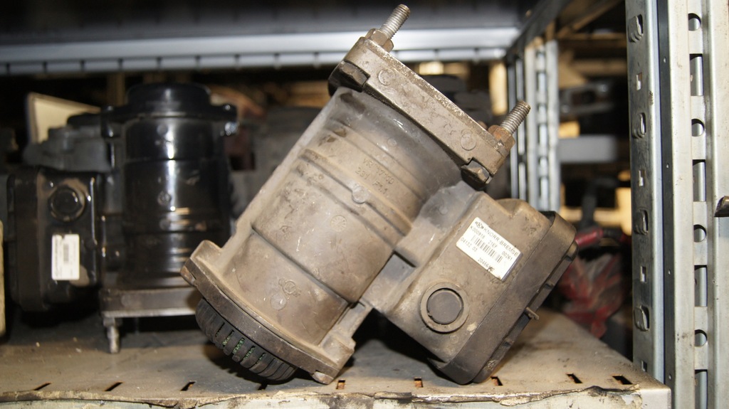 фото №1, Клапан напівпричепа europa volvo fh fm renault dxi