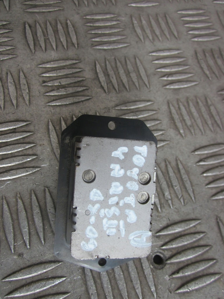 фото №1, Резистор вентилятор 1,0 b toyota yaris ii 05-09r