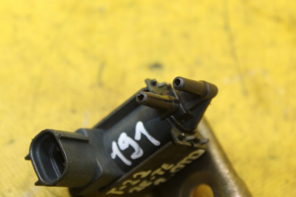 фото №4, Клапан вакууму avensis t22 2.0td