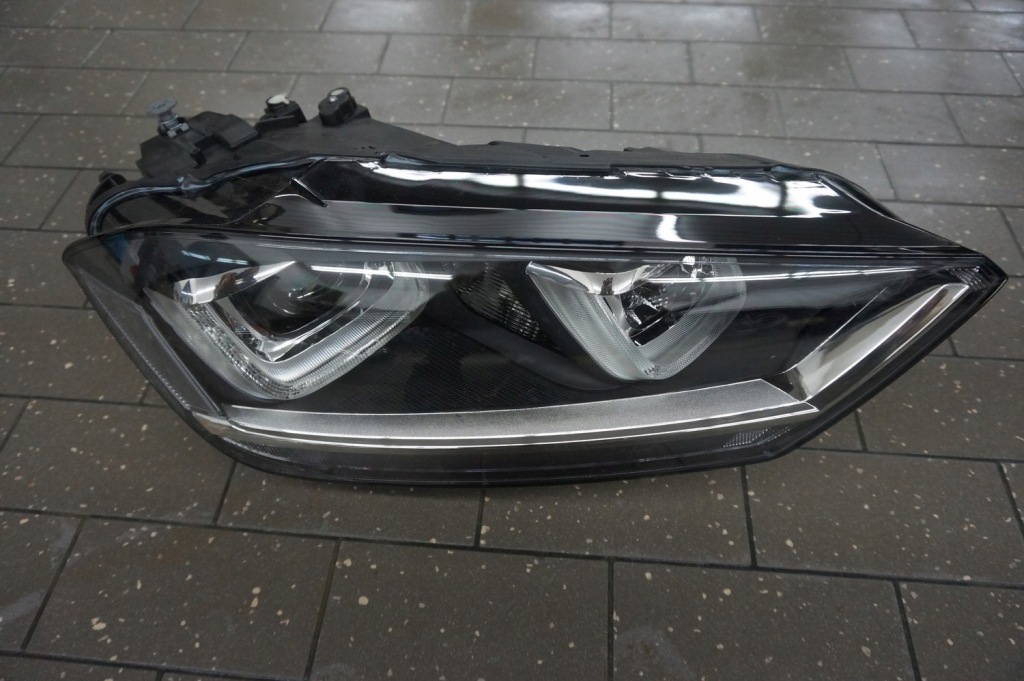 фото №1, Лампа передняя правая vw golf vii sportsvan