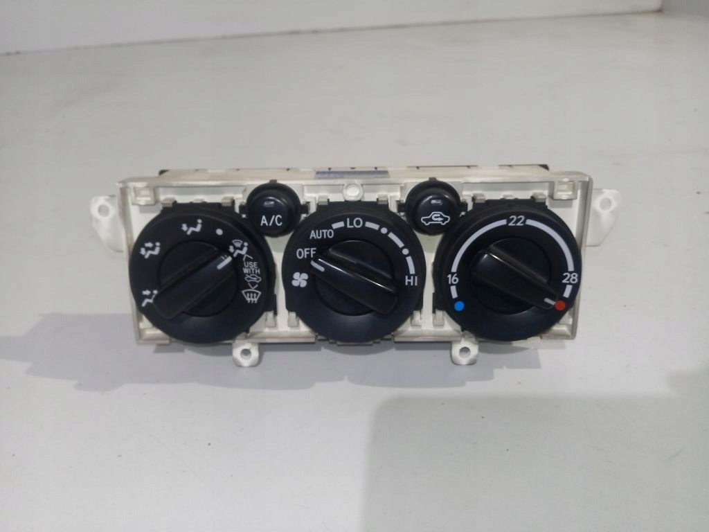 фото №1, Toyota avensis i lift панель обдув