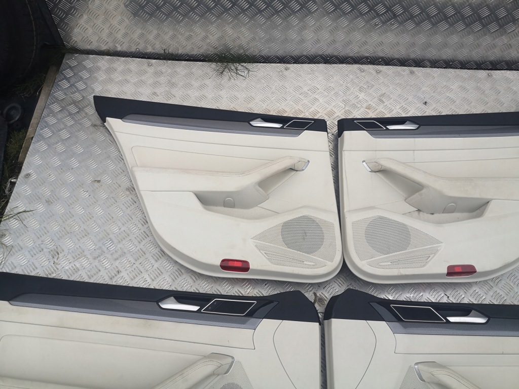 фото №8, Vw passat b8 обивка обшивка дверь