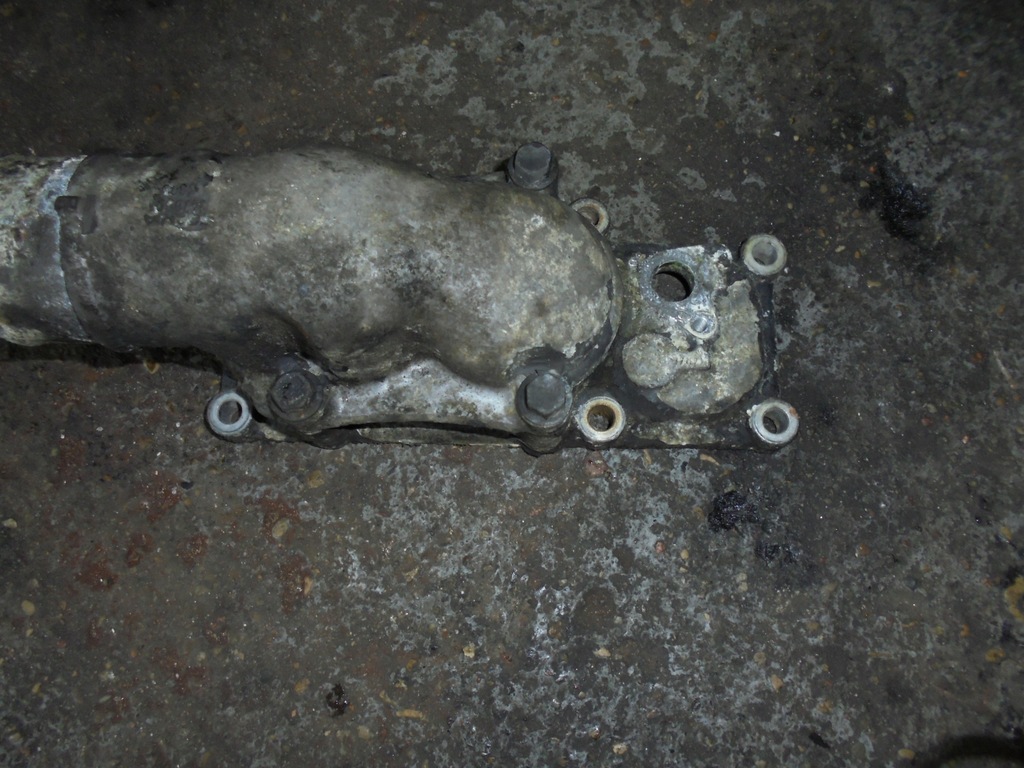 фото №1, Корпус термостата scania r кришка