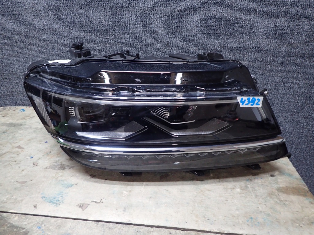 фото №1, Лампа перед права vw tiguan full led 5nb941082a