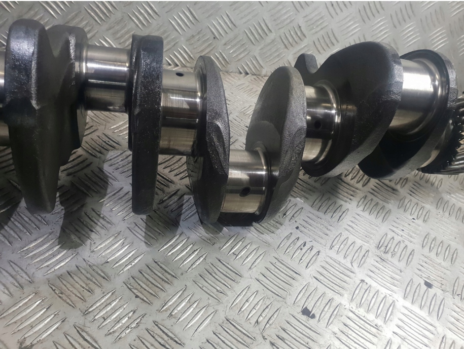 Wał коленчатый volvo fl6 180km d6a180 с Разборки