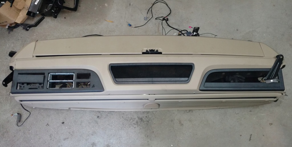 фото №1, Mercedes actros mp4 консоль верхній бардачок полиця