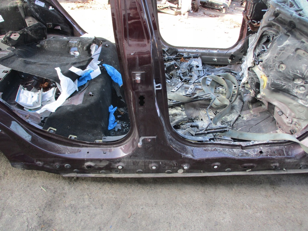 фото №1, Mini clubman f54 правий поріг блок двигуна