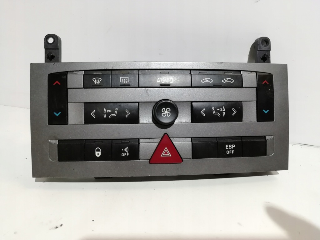 фото №1, Панель обдув кондиціонера peugeot оригінальний номер 96573322xf