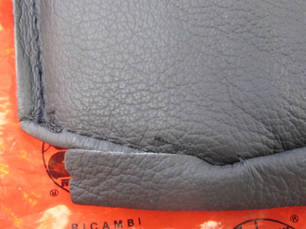 фото №10, Обшивка подлокотник задняя кожа alfa romeo gt ang