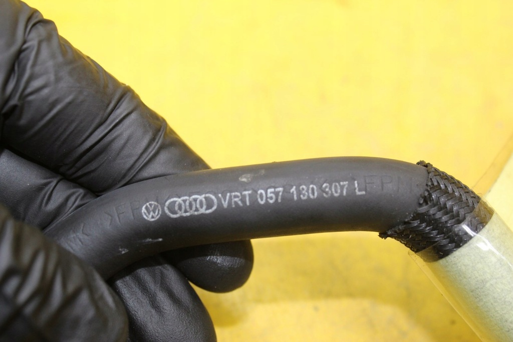 фото №5, Шланг зливний a8 d3 4.0 tdi 057130307l