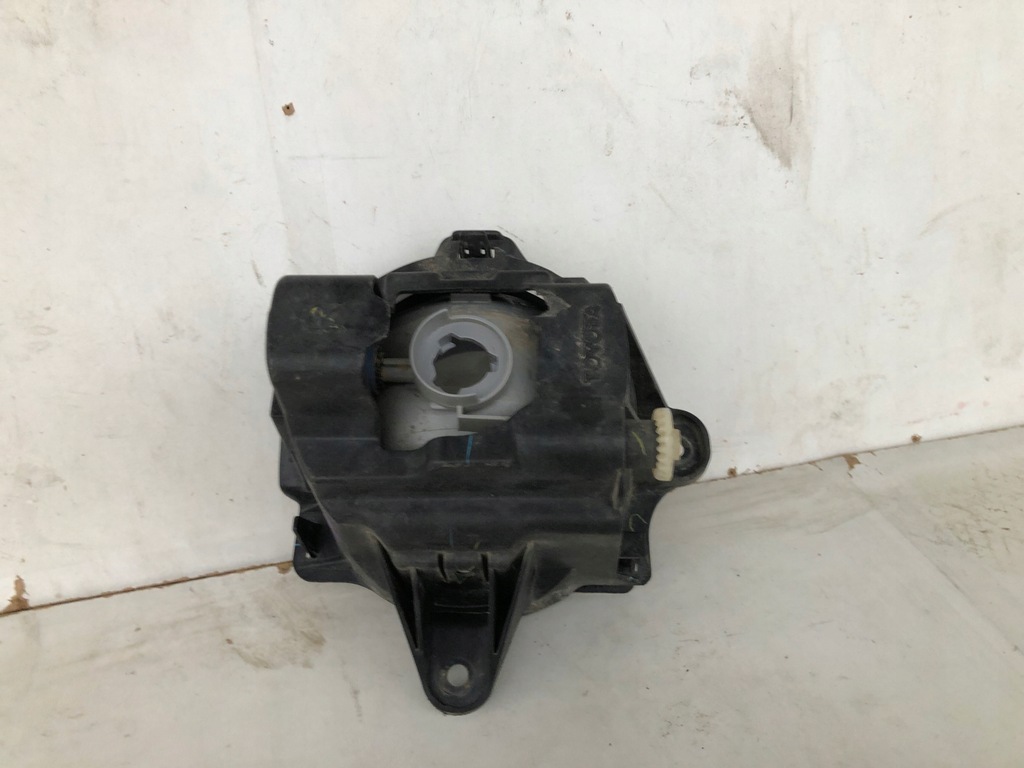 фото №6, Toyota hilux противотуманная фара