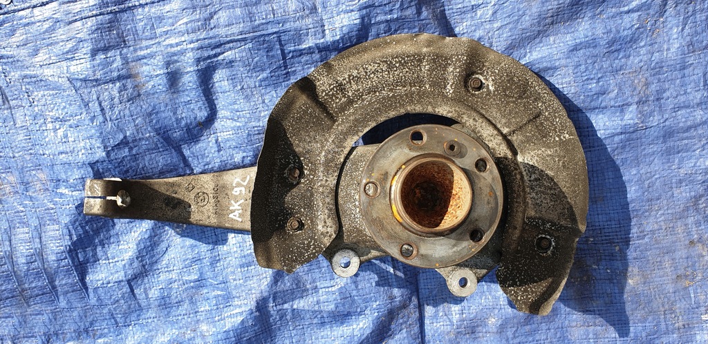 фото №1, Bmw f10 f11 поворотний кулак ступиця правий права перед