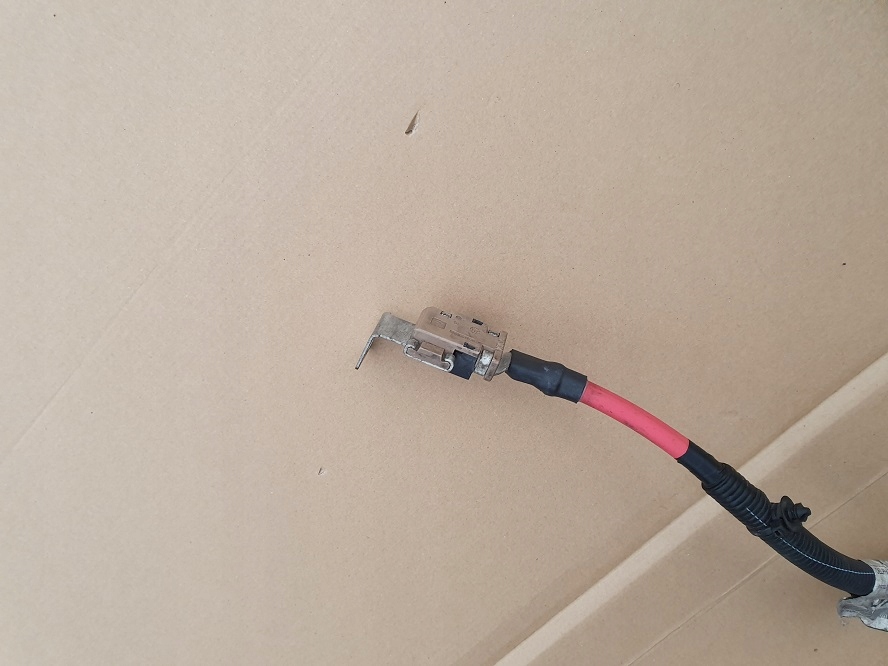 Шланг плюсовой аккумулятор mondeo mk4 1.8 дизель с Разборки