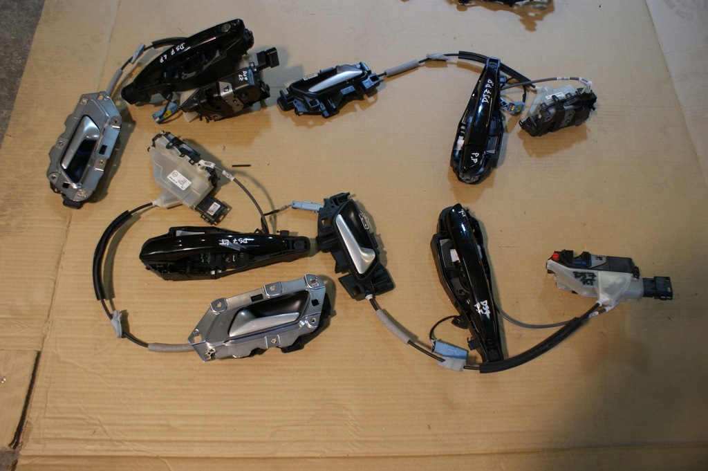 фото №1, Ds ds7 замок двері правий лівий перед ручка europa