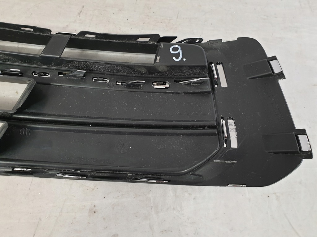 фото №12, Решітка бампера права audi a8 d5 4n0807680