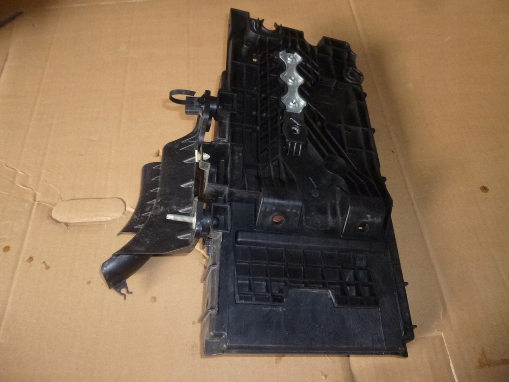 фото №3, Ford mondeo mk5 fusion основание аккумулятор