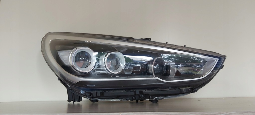 фото №1, Hyundai i30 2017- лампа правая full led 92102-g4100