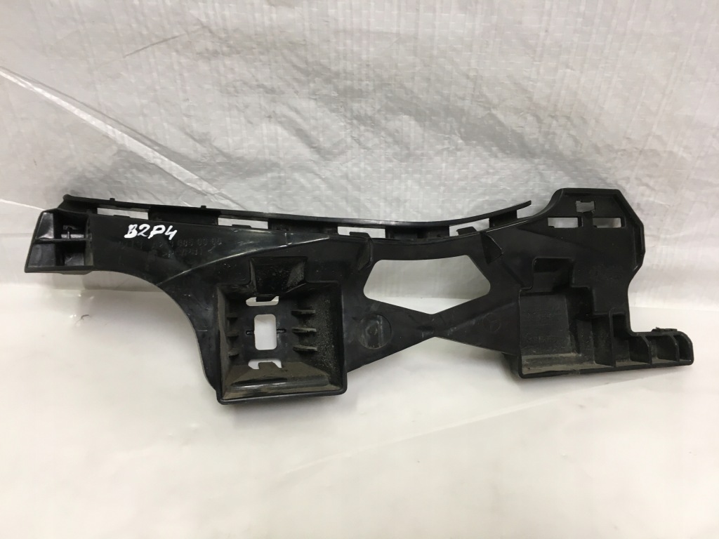 фото №1, Mercedes w213 направляющая бампера левый задняя a2138850065