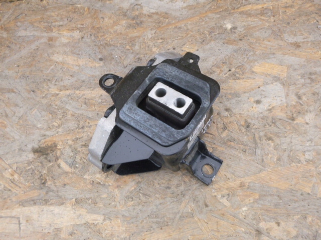 фото №1, Кронштейн подушка двигуна tucson ii 21830-d3100