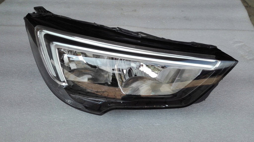 фото №1, Opel crossland лампа правая 13467968