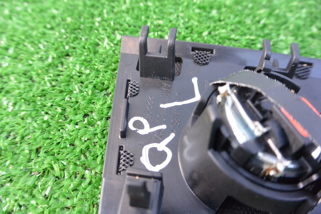 фото №5, Maserati quattroport vi динамик консоли заглушка kpl