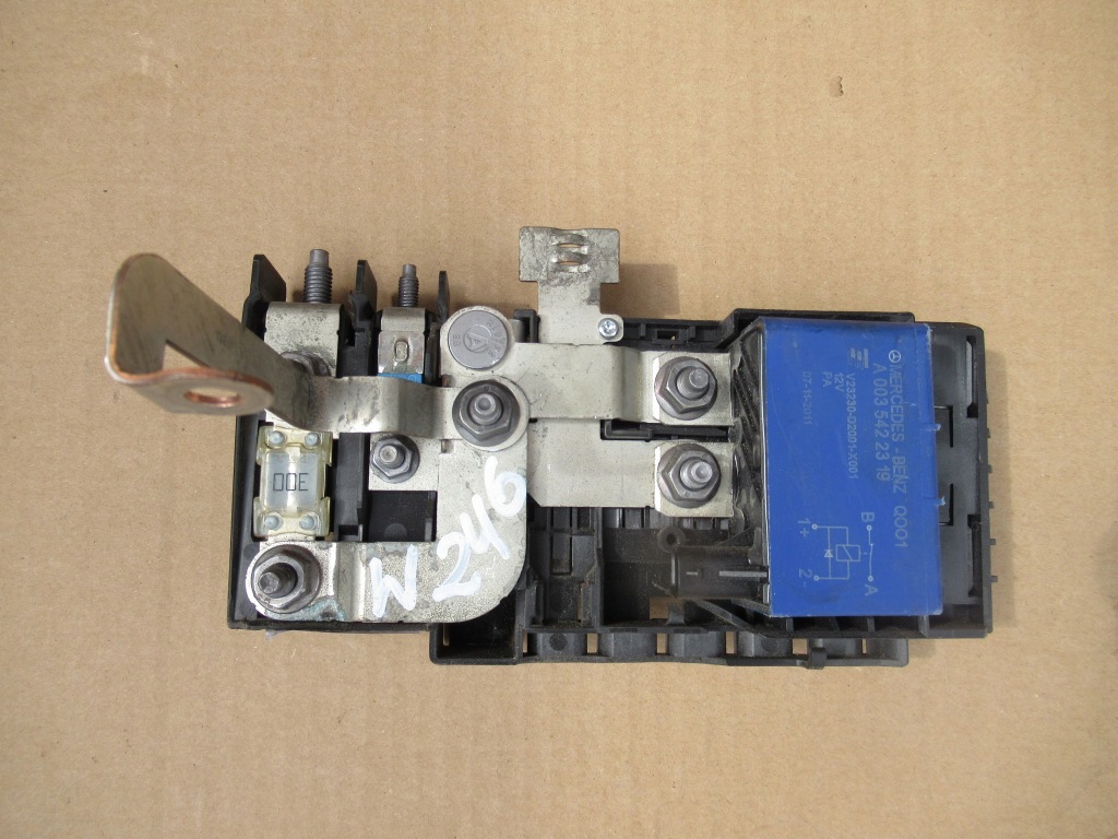 фото №1, Mercedes b-klasa 246 модуль клеммы a2465401350