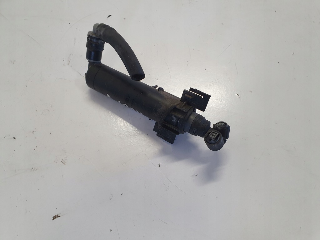 фото №1, Audi оригинальный номер 8t8945096f лампа задняя комбинированная