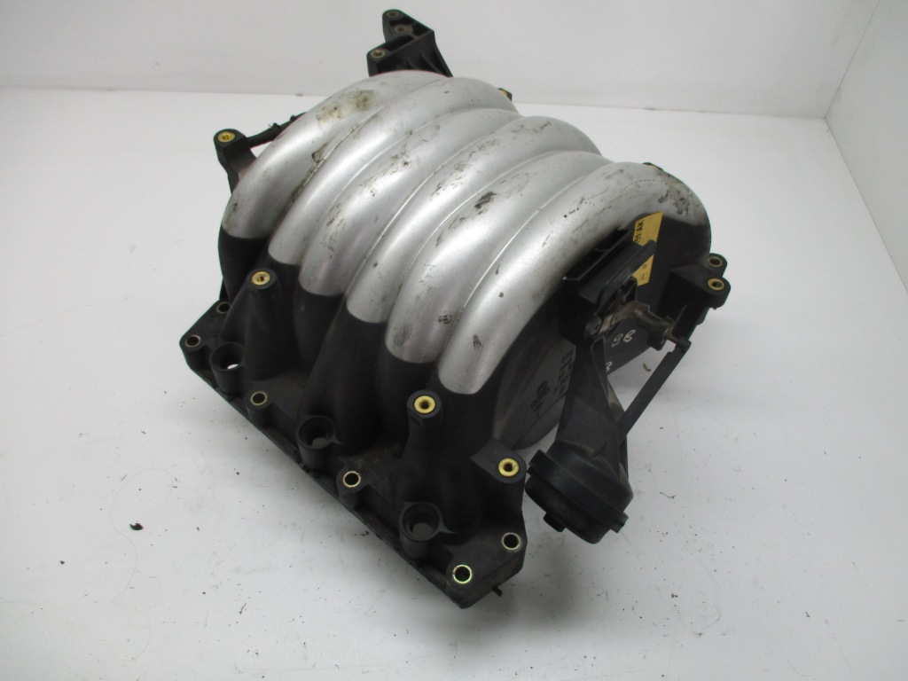 фото №1, Audi a4 b5 2.4b коллектор всасывающий 078133151ak