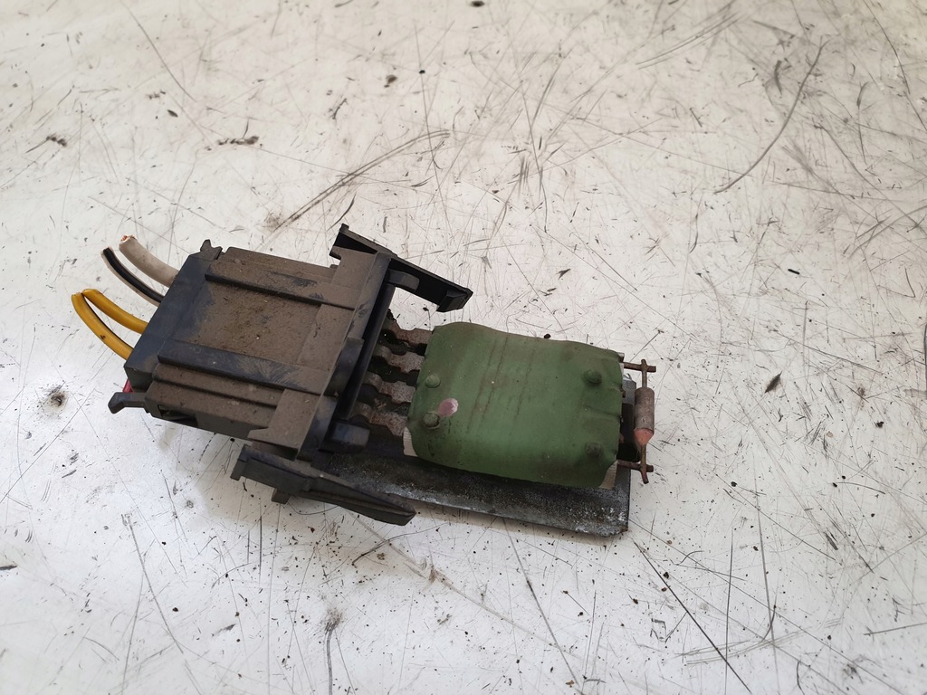 фото №1, Резистор вентилятор резистор volkswagen vento 97r eu