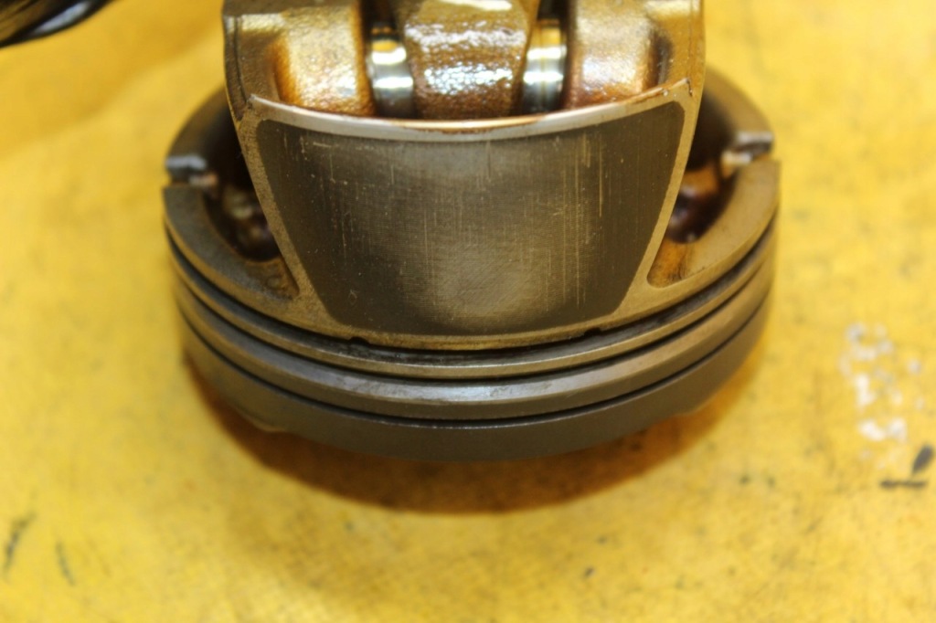 фото №3, Поршень поршни шатун шатун a3 8p 2.0 fsi axw 06bh