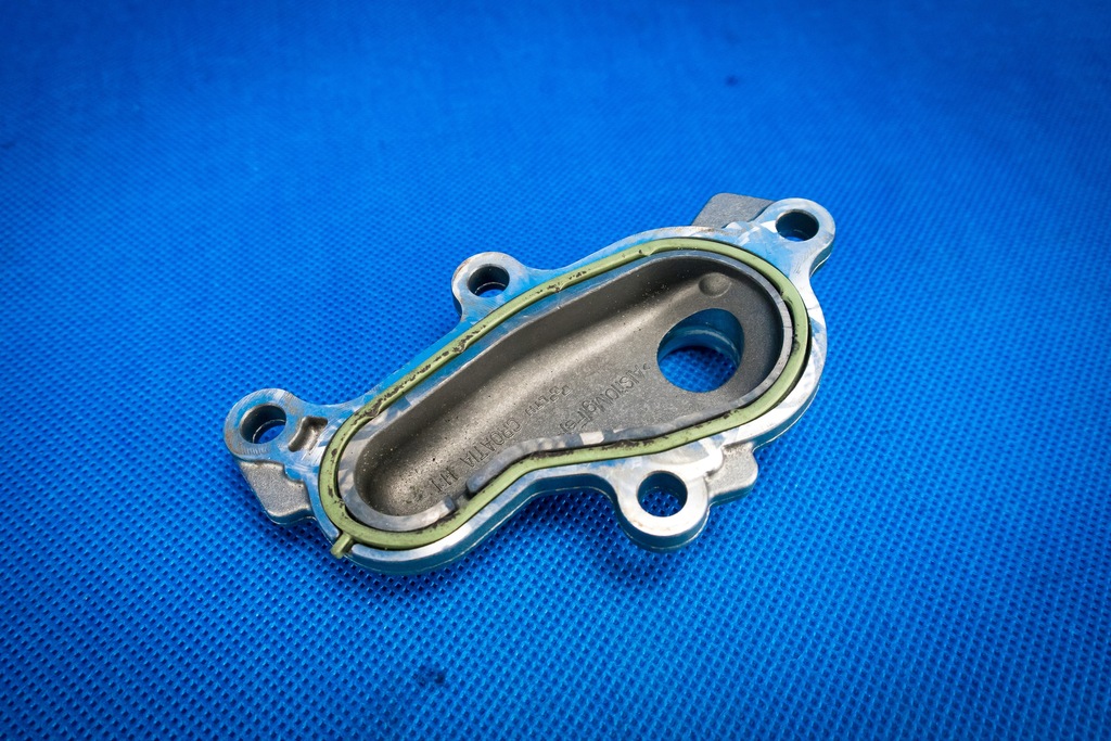 фото №2, Крышка двигателя audi a5 8w6 a6 a7 4k 059121484j