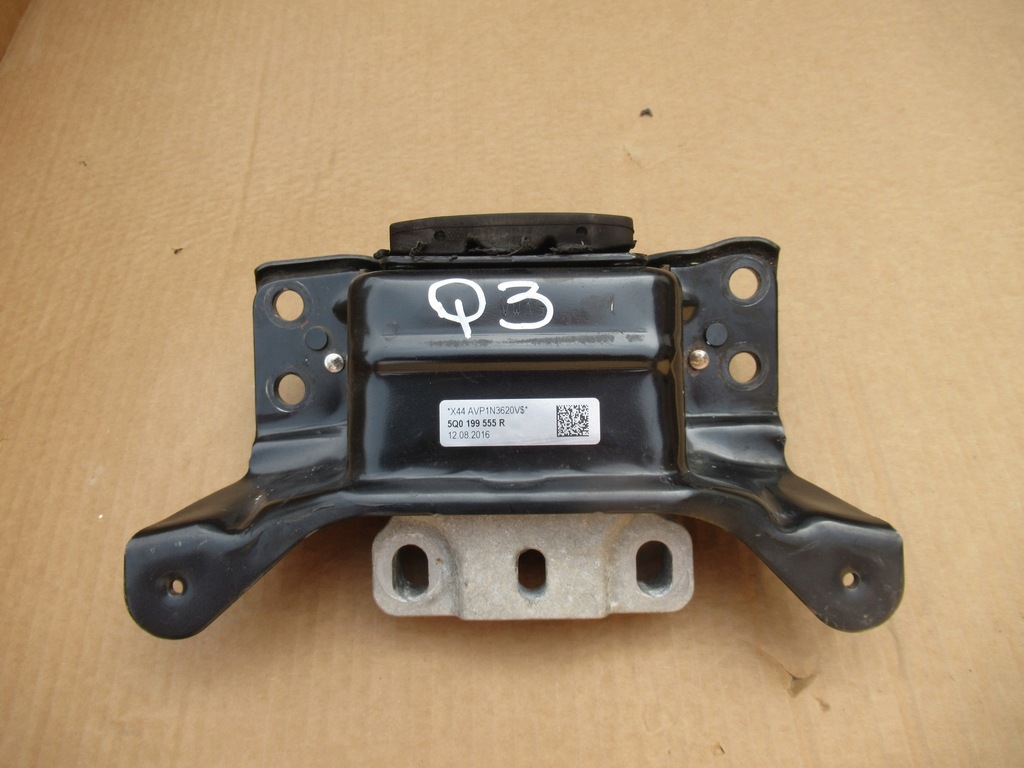 фото №1, Audi q3 кронштейн 5q0199555r