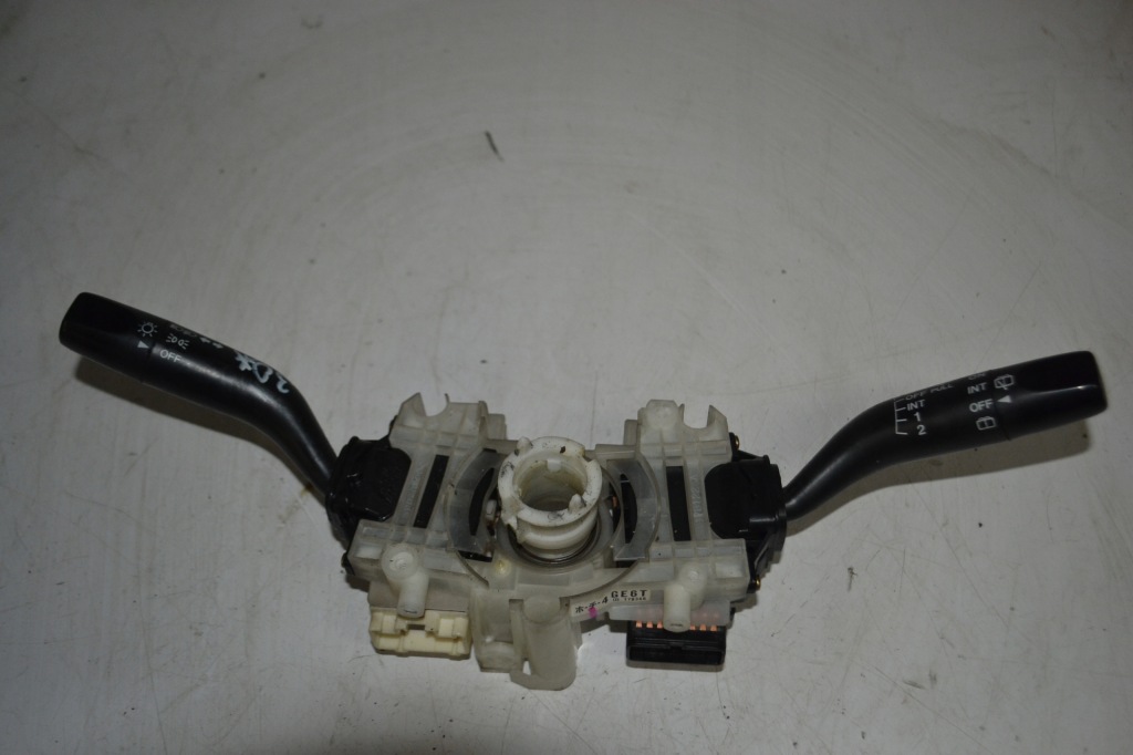 фото №1, Переключатель комбинированный mazda оригинальный номер 4ge6t