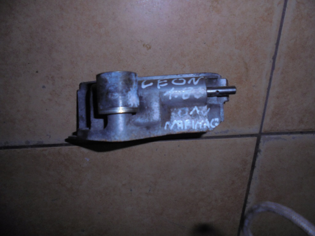 фото №1, Натяжитель ремень seat leon 1.8 b 2001r