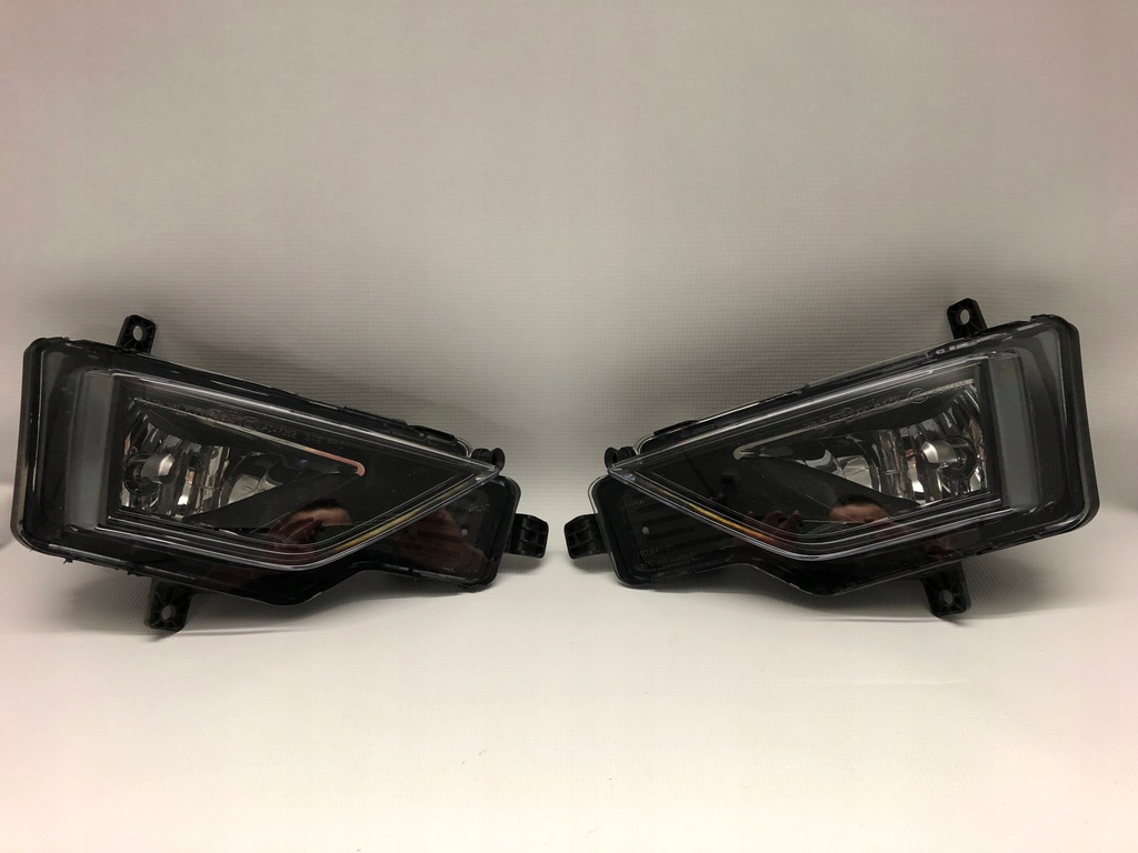 фото №1, Vw golf sportsvan протитуманна фара правий 510941662c