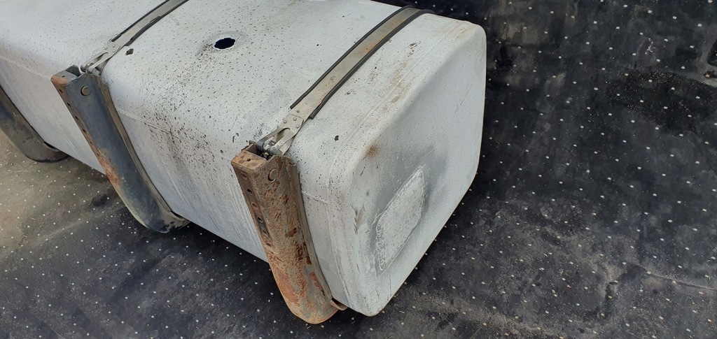 фото №9, Бак топлива iveco 760l kompletny