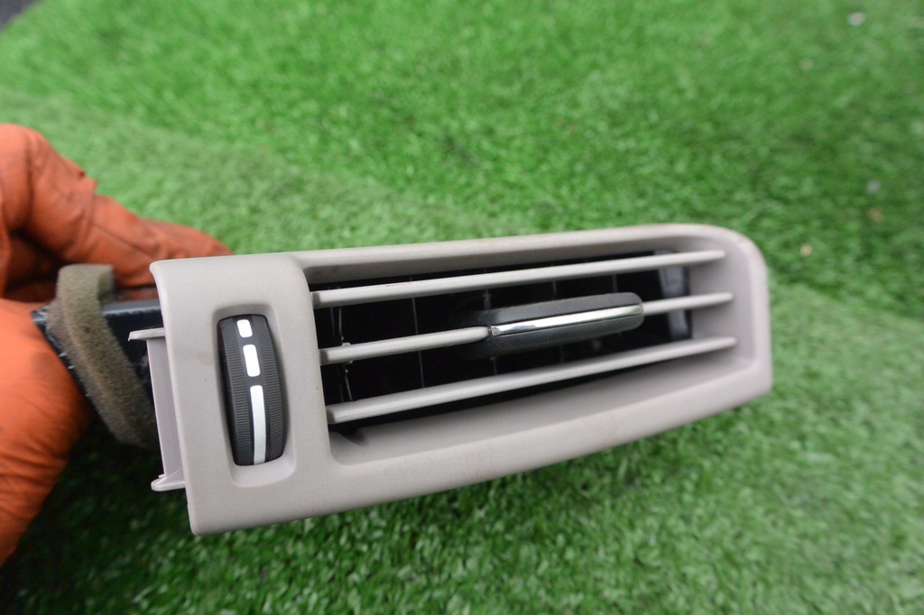 фото №5, Решітка обдув стійка права volvo s60 v60 ii lift