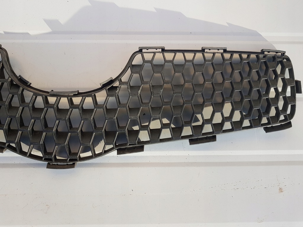 фото №3, Решётка радиатора решётка радиатора - toyota yaris ii