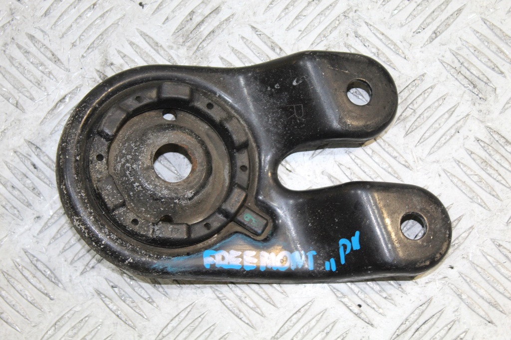 фото №1, Кронштейн двигуна права fiat freemont